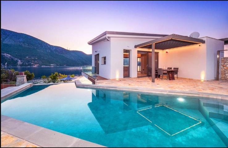 Mr Grey Luxury Villa Spartokhórion Esterno foto